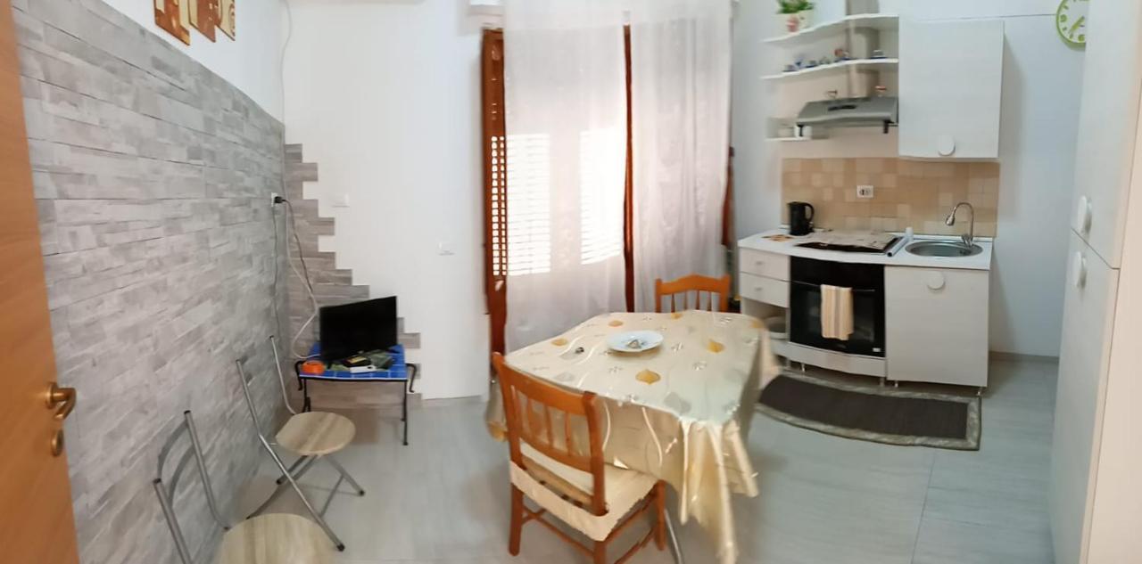Roberto Guest House Кастеламаре дел Голфо Екстериор снимка